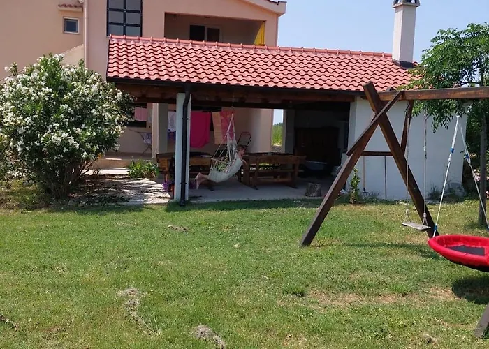 Appartement For Families With Children Ljubac, Zadar - 24394 *